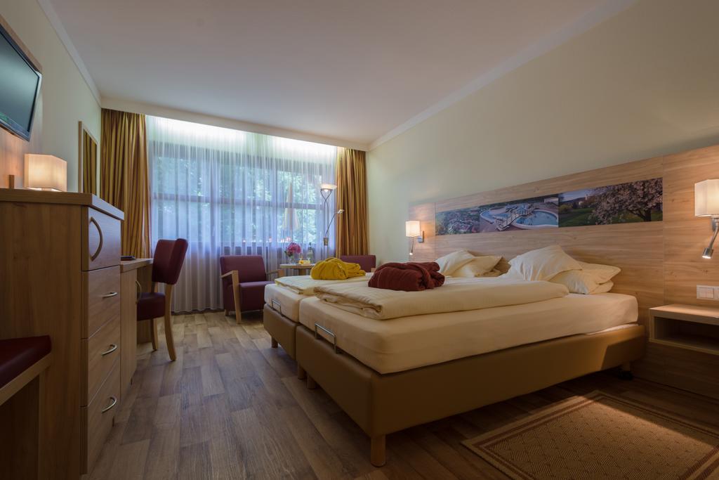 Hotel Quellenhof Bad Birnbach Exterior foto